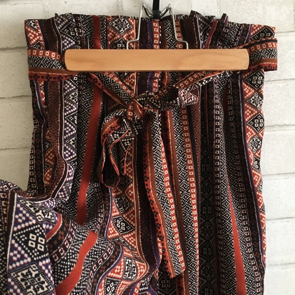 🍃🌺SOLD🌺🍃Aztec Printed Dress Pants🍃 - Picture 4 of 7
